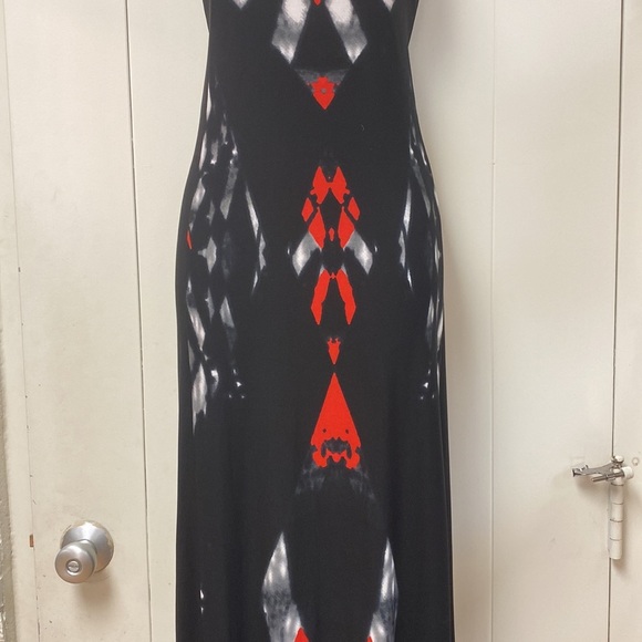 Virtuelle Sahara Maxi Dress - Picture 2 of 9